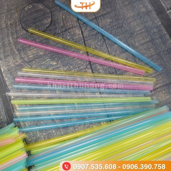 Ống hút thẳng trong suốt nhiều màu đa dạng Ống hút thẳng trong suốt nhiều màu đa dạng