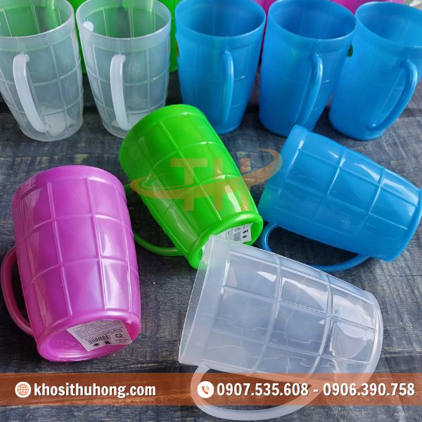 Quai cầm chắc chắn, dễ sử dụng Quai cầm chắc chắn, dễ sử dụng