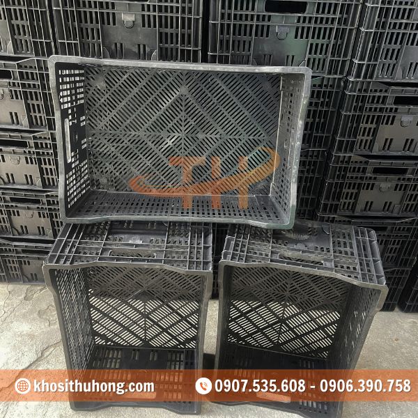 Sóng nhựa hở với thiết kế tay cầm tiện dụng, dễ cầm nắm và di chuyển Sóng nhựa hở với thiết kế tay cầm tiện dụng, dễ cầm nắm và di chuyển