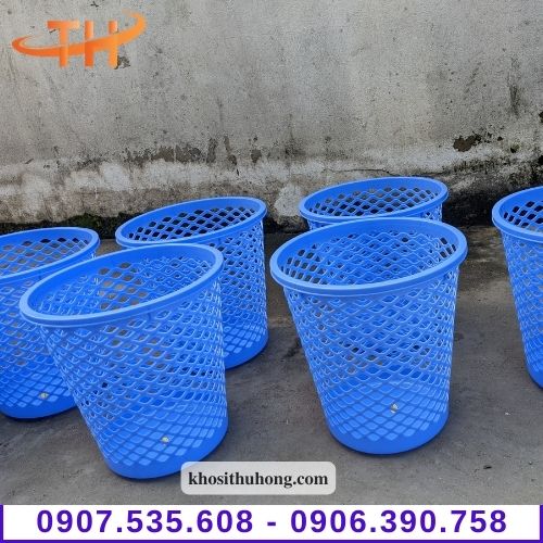 SỌT rác nhựa lớn
