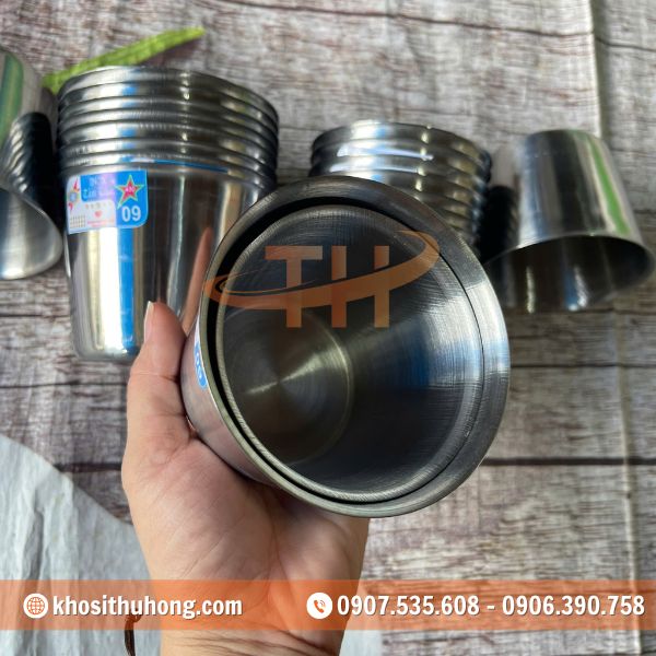 Thân lon chắc tay không trơn trượt khi cầm Thân lon chắc tay không trơn trượt khi cầm