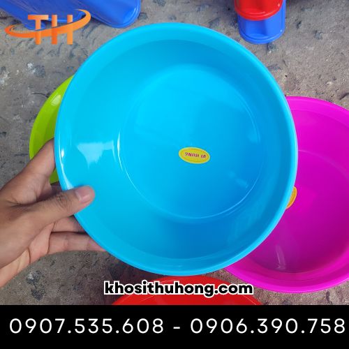 Thau nhựa màu xanh