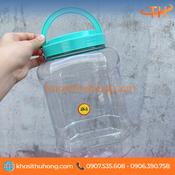 Hũ nhựa tiện lợi tích hợp quai xách, cầm nắm và vận chuyển dễ dàng Hũ nhựa tiện lợi tích hợp quai xách, cầm nắm và vận chuyển dễ dàng