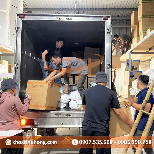 Thu Hồng chuyên sỉ bình nước nhựa dung tích lớn, giá sỉ tốt Thu Hồng chuyên sỉ bình nước nhựa dung tích lớn, giá sỉ tốt