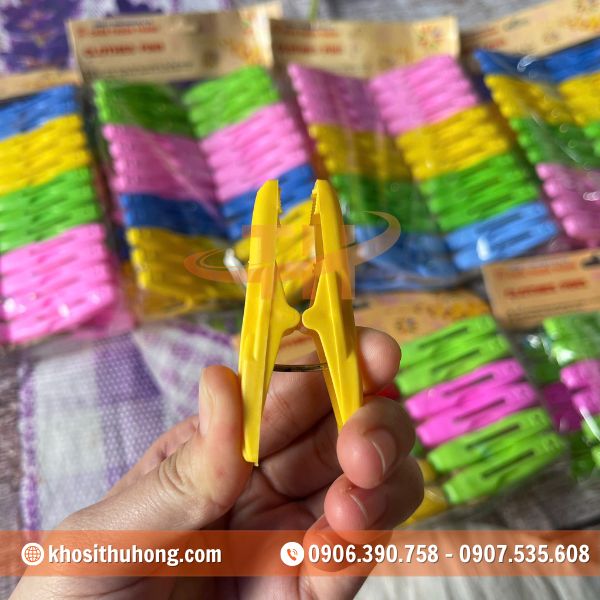 Thu Hồng là địa chỉ cung cấp sỉ kẹp nhựa uy tín, chất lượng Thu Hồng là địa chỉ cung cấp sỉ kẹp nhựa uy tín, chất lượng