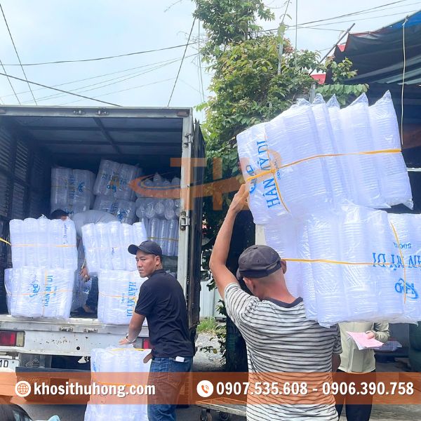 Thu Hồng với nguồn hàng dồi dào, đảm bảo giá sỉ cạnh tranh Thu Hồng với nguồn hàng dồi dào, đảm bảo giá sỉ cạnh tranh