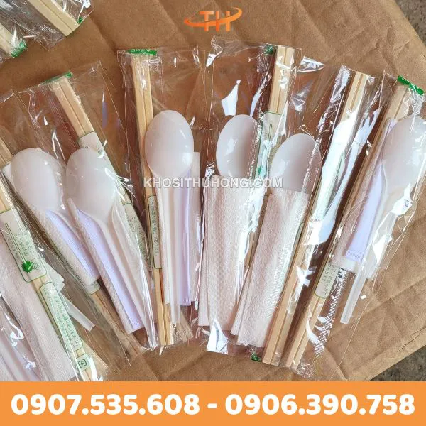 Combo muỗng đũa dùng 1 lần - Kèm tăm và giấy ăn