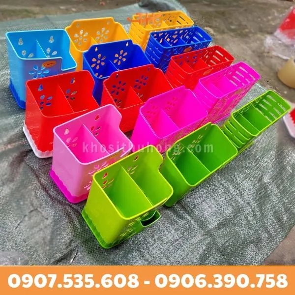 Hộp nhựa đựng đũa