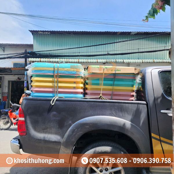 Thùng gồm nhiều kích thước và màu sắc khác nhau tùy theo nhu cầu sử dụng Thùng gồm nhiều kích thước và màu sắc khác nhau tùy theo nhu cầu sử dụng