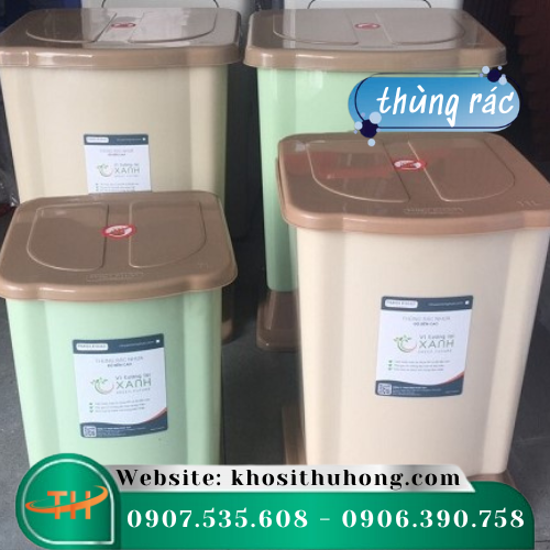 Thùng rác nhựa đạp trung