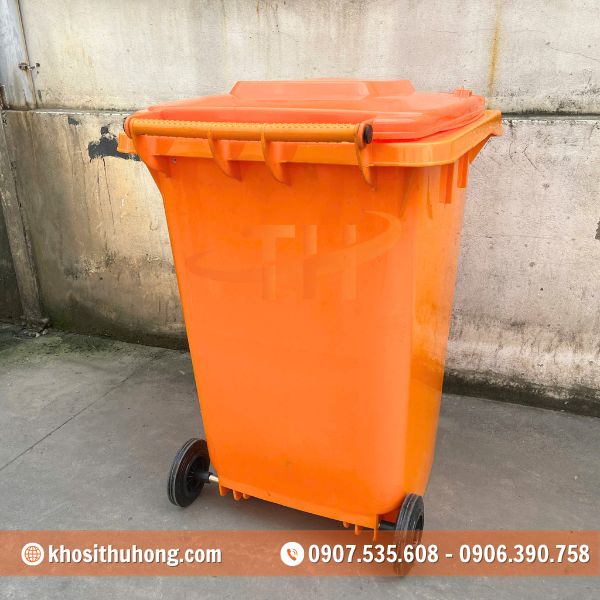 Thùng rác nhựa 360L được ứng dụng rộng rãi trong nhiều lĩnh vực Thùng rác nhựa 360L được ứng dụng rộng rãi trong nhiều lĩnh vực