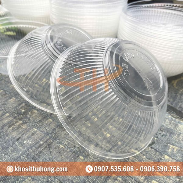 Tô khía được thiế kế với các đường khía giúp cầm chắc tay Tô khía được thiế kế với các đường khía giúp cầm chắc tay