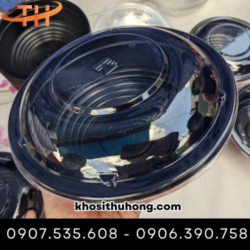 Tô nhựa đỏ đen