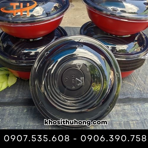 Tô nhựa đỏ đen