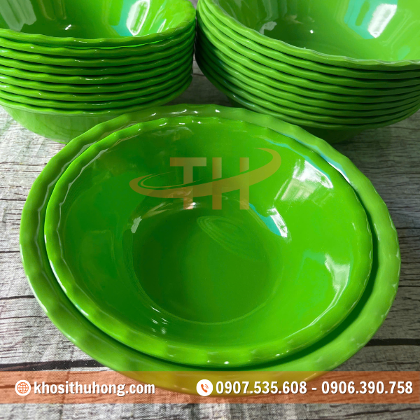 Tô nhựa gồm nhiều kích thước khác nhau Tô nhựa gồm nhiều kích thước khác nhau