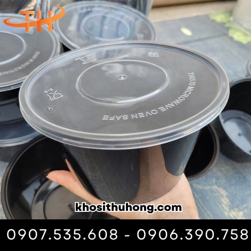 Tô nhựa có thể dùng trong lò vi sóng