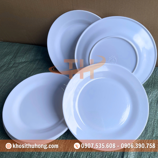 Tông màu trắng trơn tạo cảm giác sạch sẽ, chuyên nghiệp Tông màu trắng trơn tạo cảm giác sạch sẽ, chuyên nghiệp