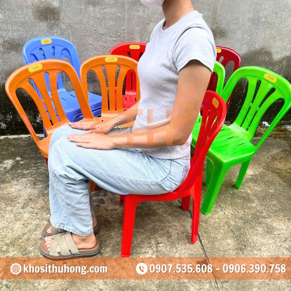 Ứng dụng rộng rãi của ghế nhựa tựa lưng Ứng dụng rộng rãi của ghế nhựa tựa lưng