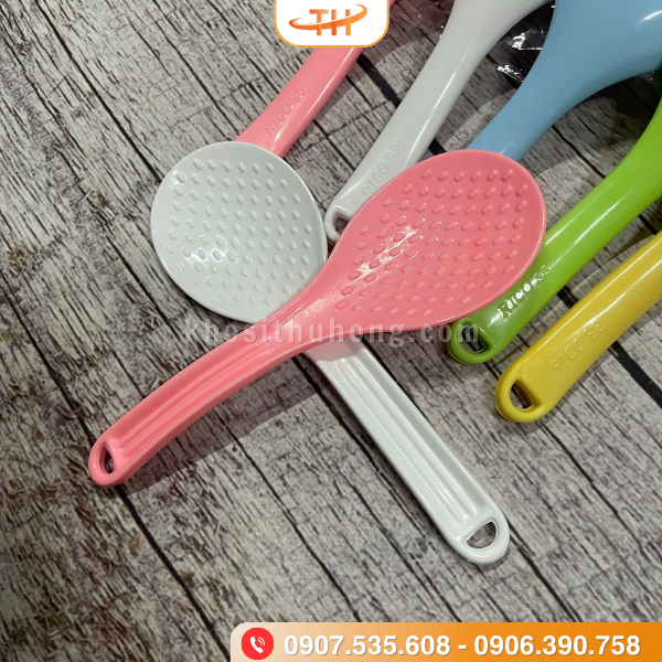 Vá cơm nhựa với chất nhựa dẻo dai chất lượng Vá cơm nhựa với chất nhựa dẻo dai chất lượng