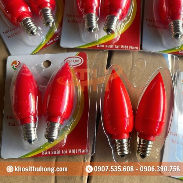 Vỏ nhựa giúp đèn nhẹ hơn và dễ vận chuyển Vỏ nhựa giúp đèn nhẹ hơn và dễ vận chuyển