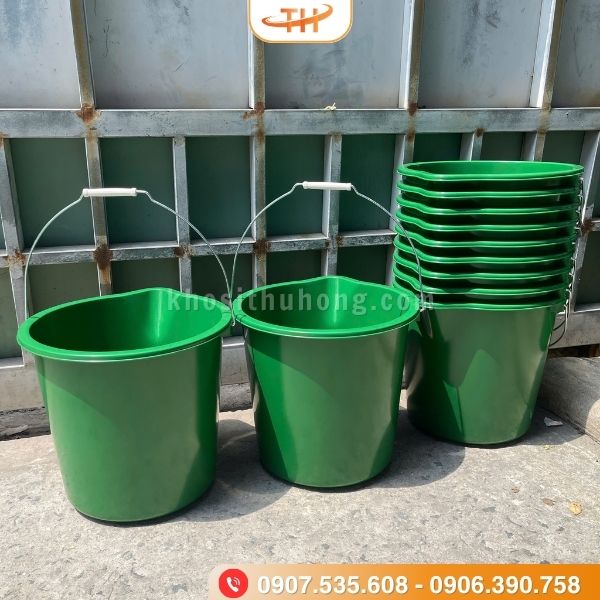 Xô miệng phễu 18L với chất nhựa dày dặn Xô miệng phễu 18L với chất nhựa dày dặn