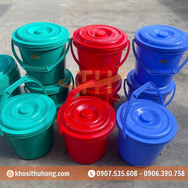 Xô nhựa có nắp làm từ nhựa dày, chắc chắn Xô nhựa có nắp làm từ nhựa dày, chắc chắn