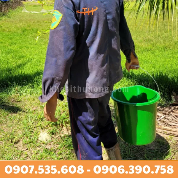 Xô nhựa với thiết kế tay cầm chắc chắn, chống trơn tuột Xô nhựa với thiết kế tay cầm chắc chắn, chống trơn tuột