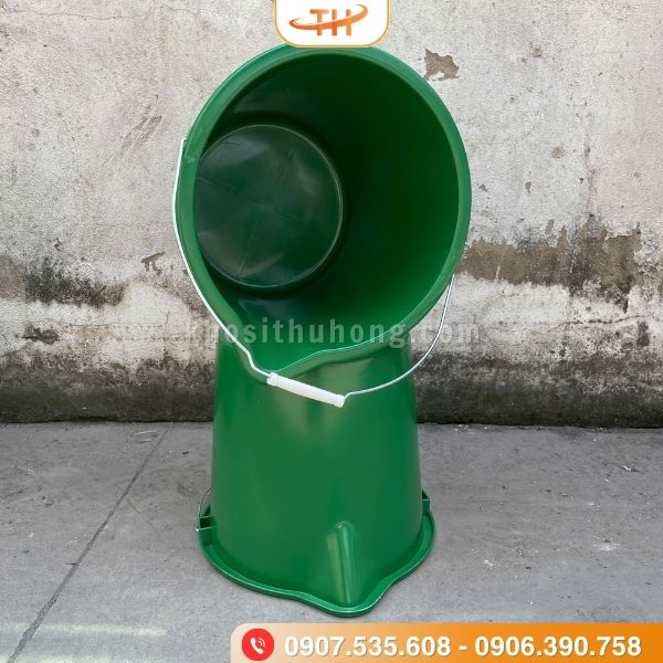 Xô nhựa với tay cầm chắc chắn và tiện lợi Xô nhựa với tay cầm chắc chắn và tiện lợi