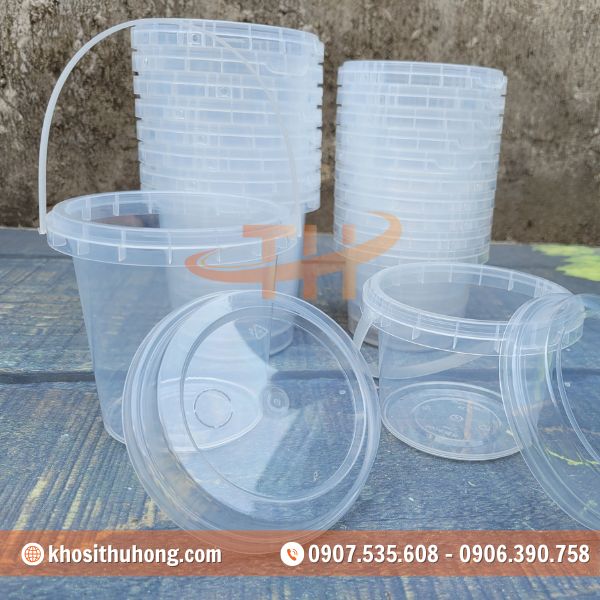 Xô trà sữa có quai với chất liệu nhựa PP cao cấp, cứng cáp Xô trà sữa có quai với chất liệu nhựa PP cao cấp, cứng cáp