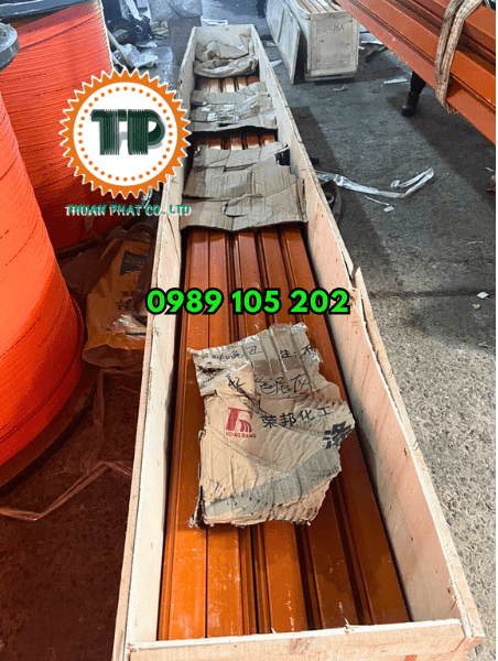 Ưu điểm vượt trội của ray điện hộp kín Ưu điểm vượt trội của ray điện hộp kín