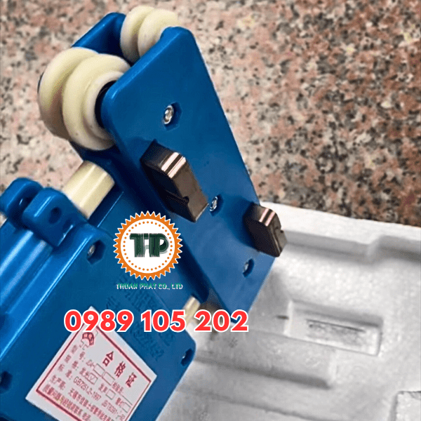 Hướng dẫn cách lắp chổi điện ray hộp kín Hướng dẫn cách lắp chổi điện ray hộp kín