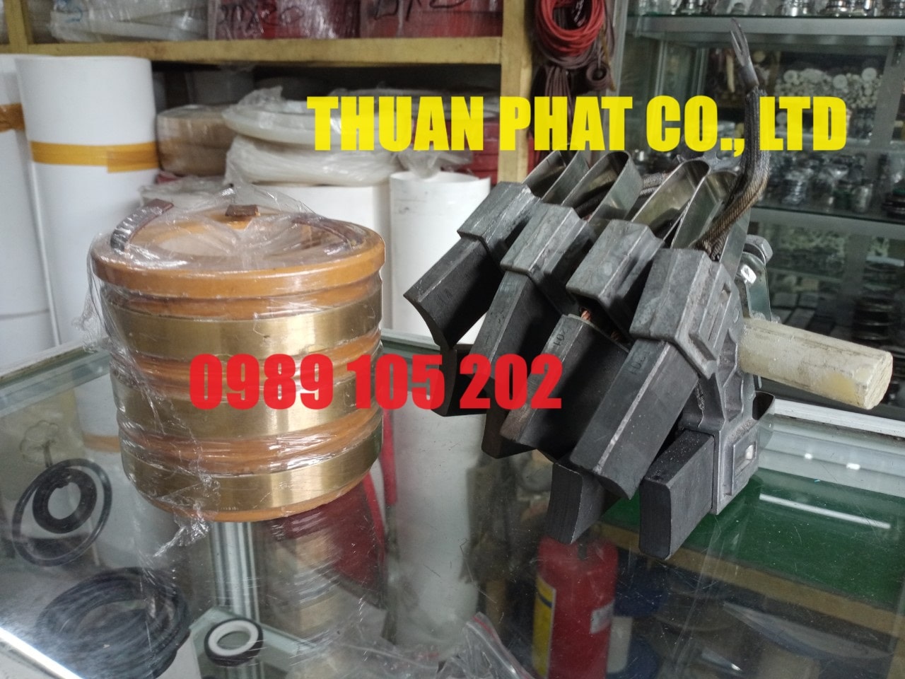 Cổ góp điện 3 pha Cổ góp điện 3 pha