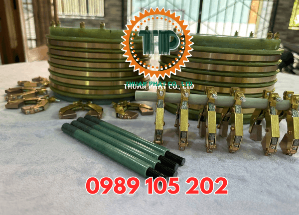 Bộ cổ góp điện 6 pha quy cách 148 x 210 x 125 mm Bộ cổ góp điện 6 pha quy cách 148 x 210 x 125 mm