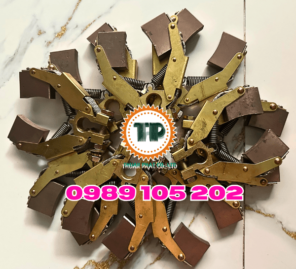 Giá đỡ chổi than cổ góp Giá đỡ chổi than cổ góp