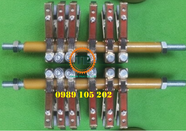 Giá đỡ chổi than cổ góp điện Giá đỡ chổi than cổ góp điện
