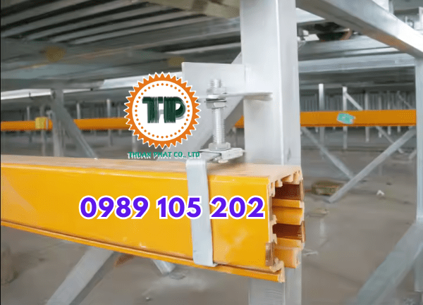 Kẹp treo ray hộp kín Kẹp treo ray hộp kín