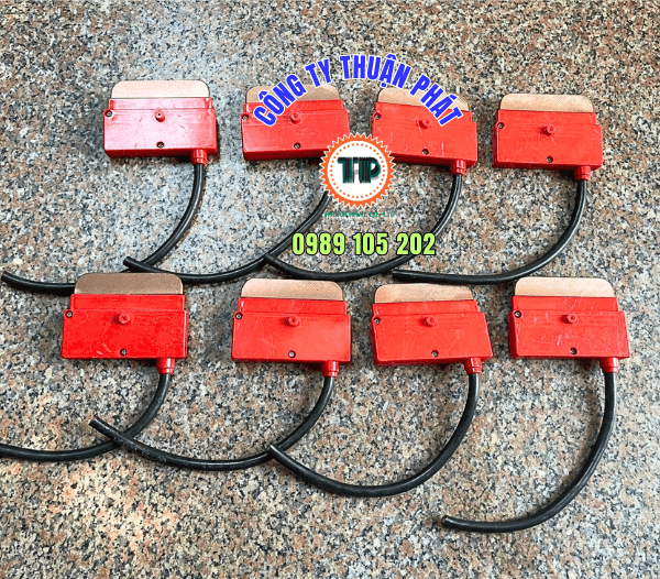 Than chổi tiếp điện cầu trục 1P Than chổi tiếp điện cầu trục 1P