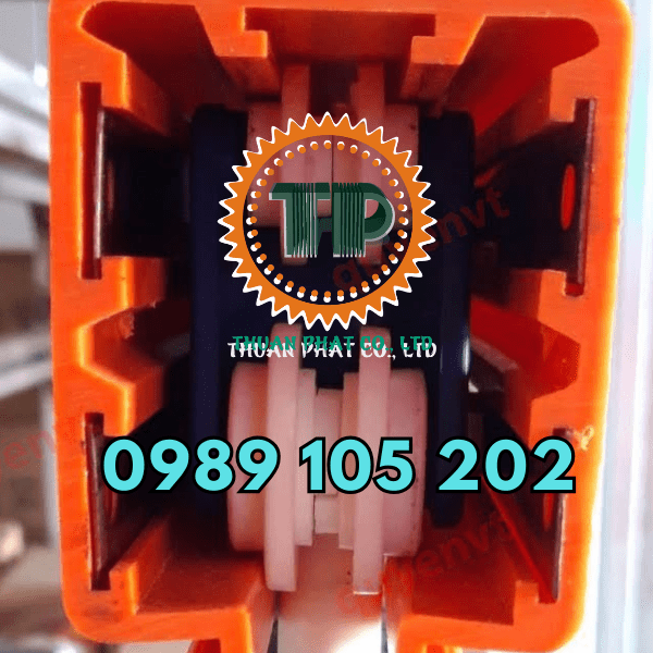 Ray điện hộp kín 4P50A, 4P75A và phụ kiện Ray điện hộp kín 4P50A, 4P75A và phụ kiện