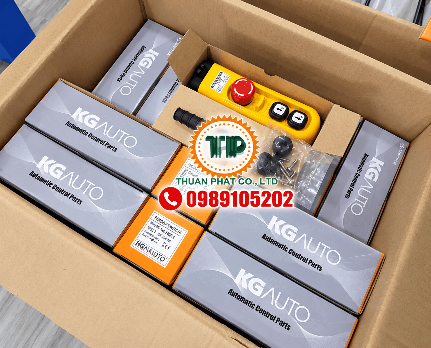 Tay bấm điều khiển có dây KG Tay bấm điều khiển có dây KG