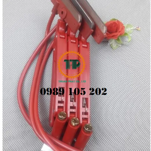 Chổi tiếp điện cầu trục 3P-100A