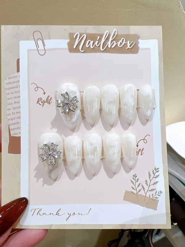 Nailbox 299,000đ