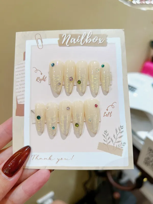 Nailbox 299,000đ