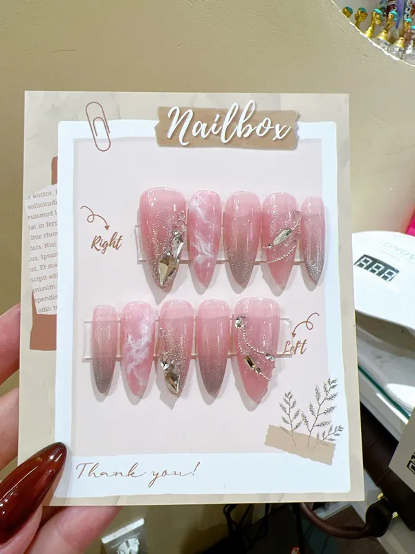 Nailbox 399,000đ