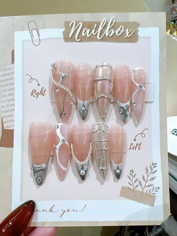Nailbox 399,000đ