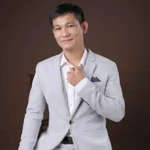 Minh Trí - CEO Tân Nhật Minh Chuyên cung cấp CÚP lưu niệm Toàn Quốc Minh Trí - CEO Tân Nhật Minh Chuyên cung cấp CÚP lưu niệm Toàn Quốc