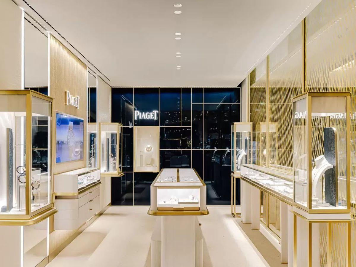 Báo giá tủ kính trưng bày trang sức mới nhất 2025 cho cửa hàng & showroom