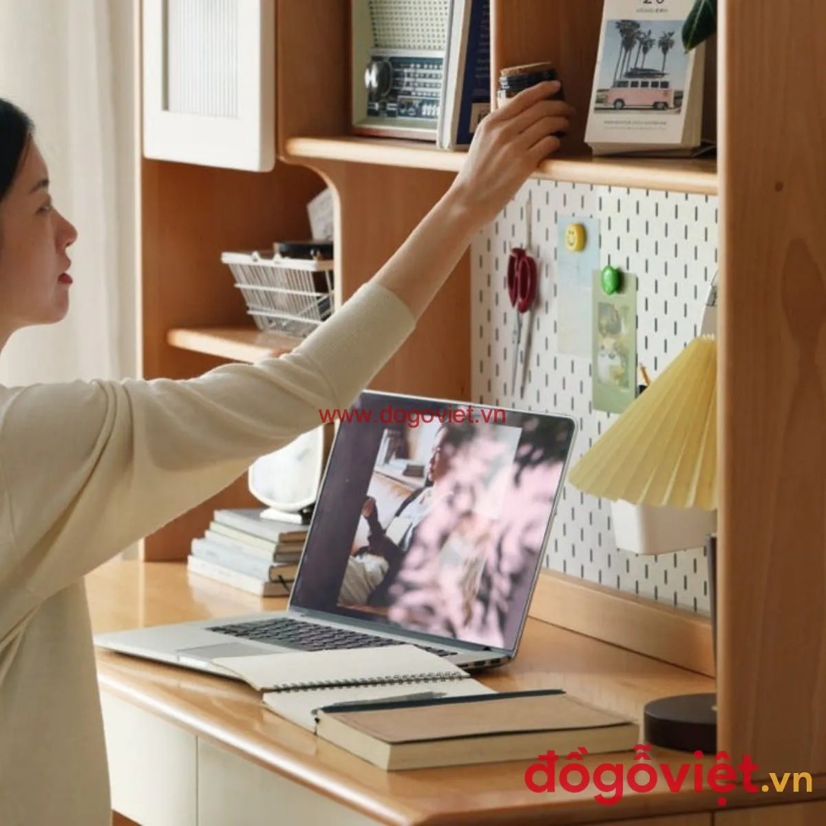 Bí quyết chọn bàn ghế học tập cho bé an toàn, thoải mái và hiệu quả Bí quyết chọn bàn ghế học tập cho bé an toàn, thoải mái và hiệu quả