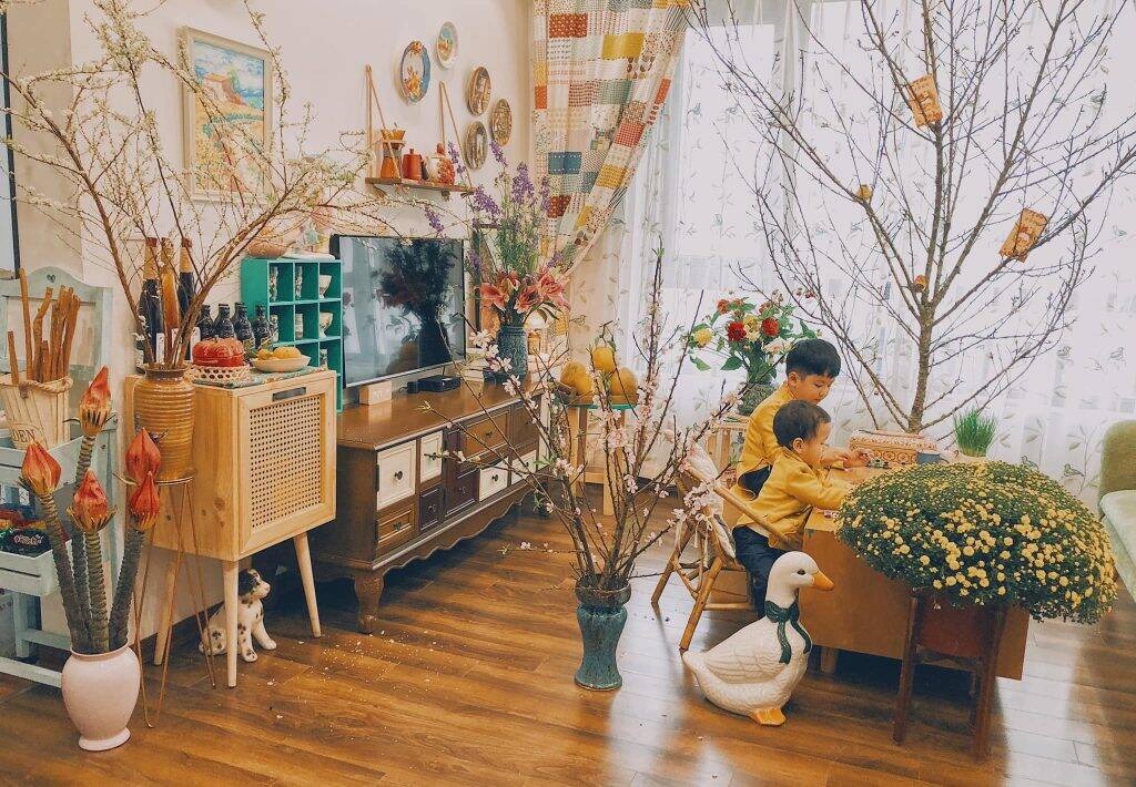 5+ c&aacute;ch trang tr&iacute; kệ tivi ng&agrave;y Tết chuẩn thẩm mỹ nội thất ph&ograve;ng kh&aacute;ch 