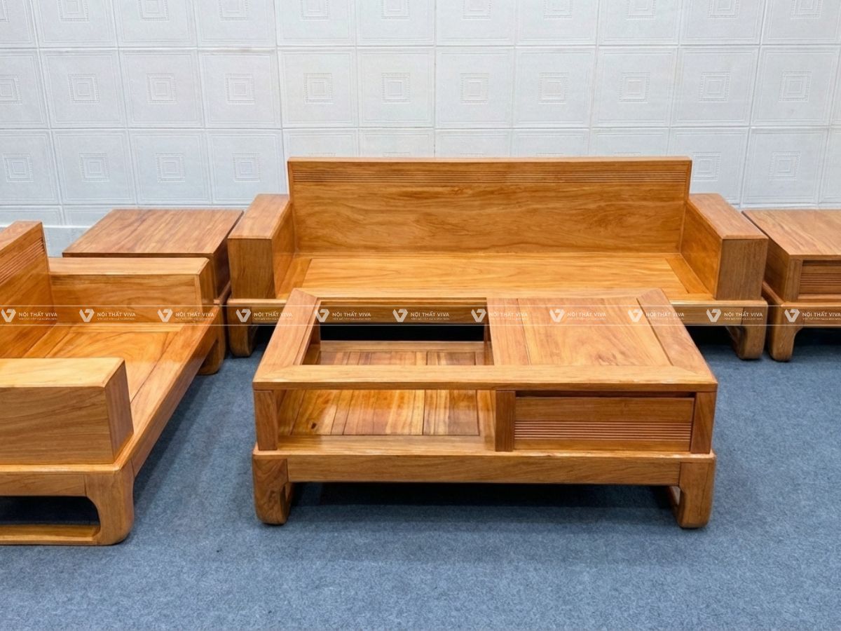 B&agrave;n ghế sofa gỗ g&otilde; đỏ c&oacute; n&ecirc;n mua? Gợi &yacute; top mẫu đẹp cho ph&ograve;ng kh&aacute;ch