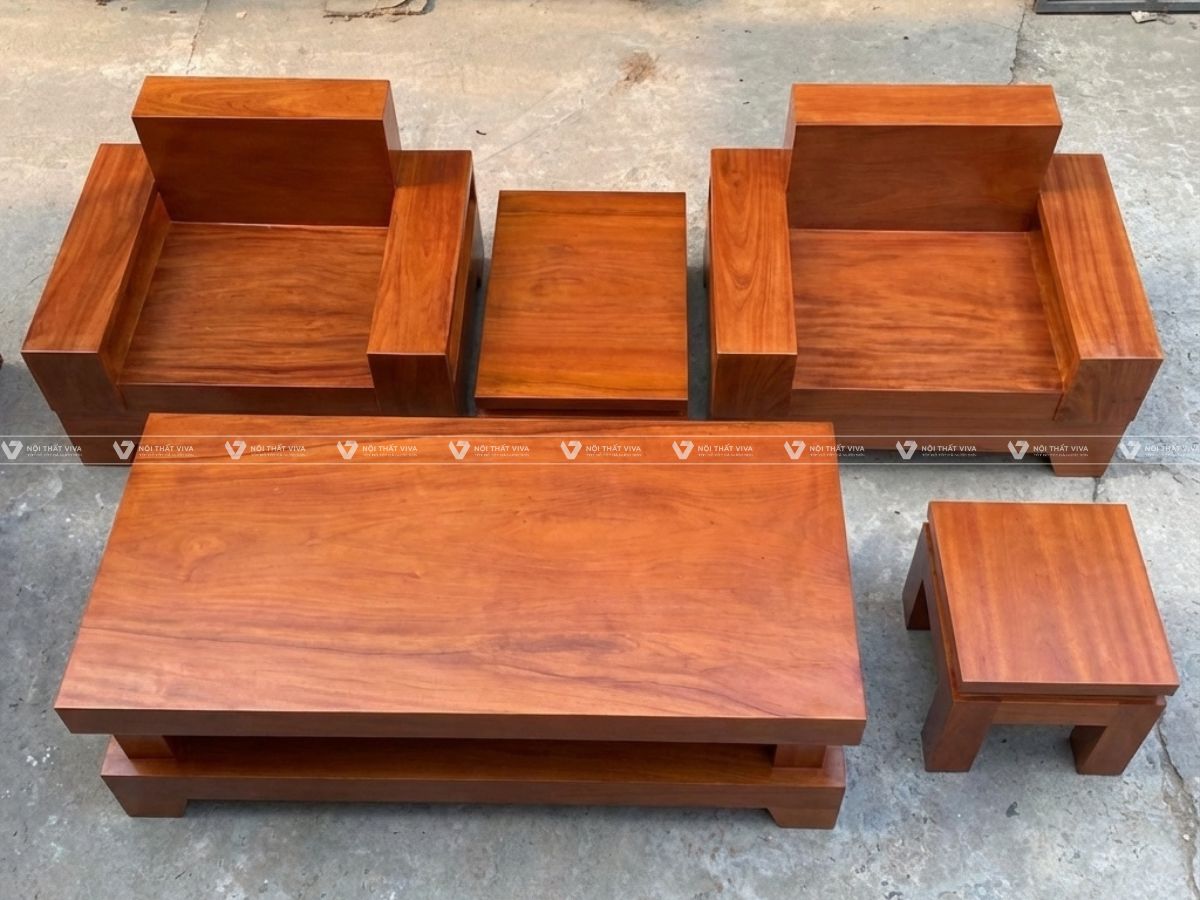 B&agrave;n ghế sofa gỗ g&otilde; đỏ c&oacute; n&ecirc;n mua? Gợi &yacute; top mẫu đẹp cho ph&ograve;ng kh&aacute;ch